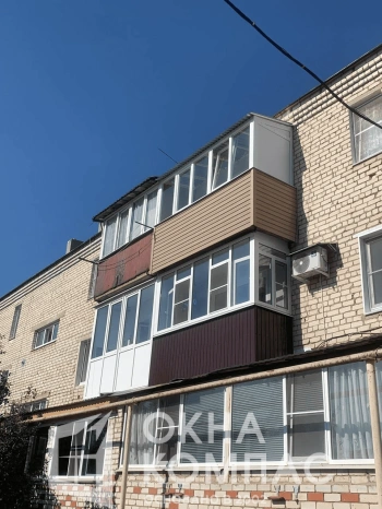 Фото объекта Остекление лоджии и установка двухстворчатого окна