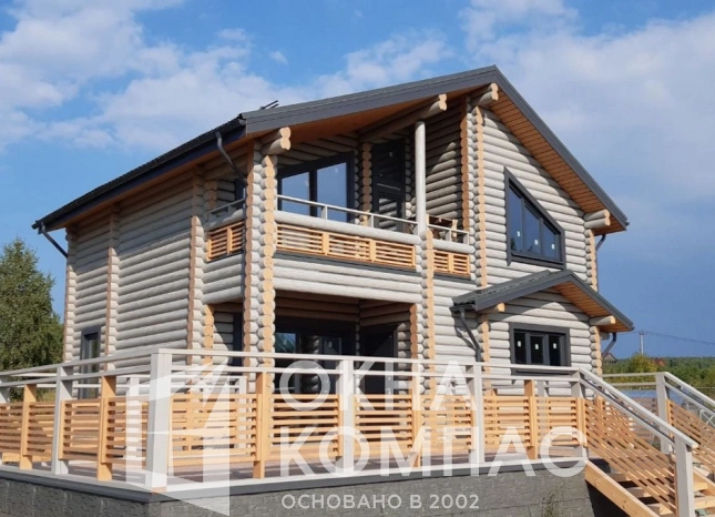 Фото объекта Остекление частного дома из сруба